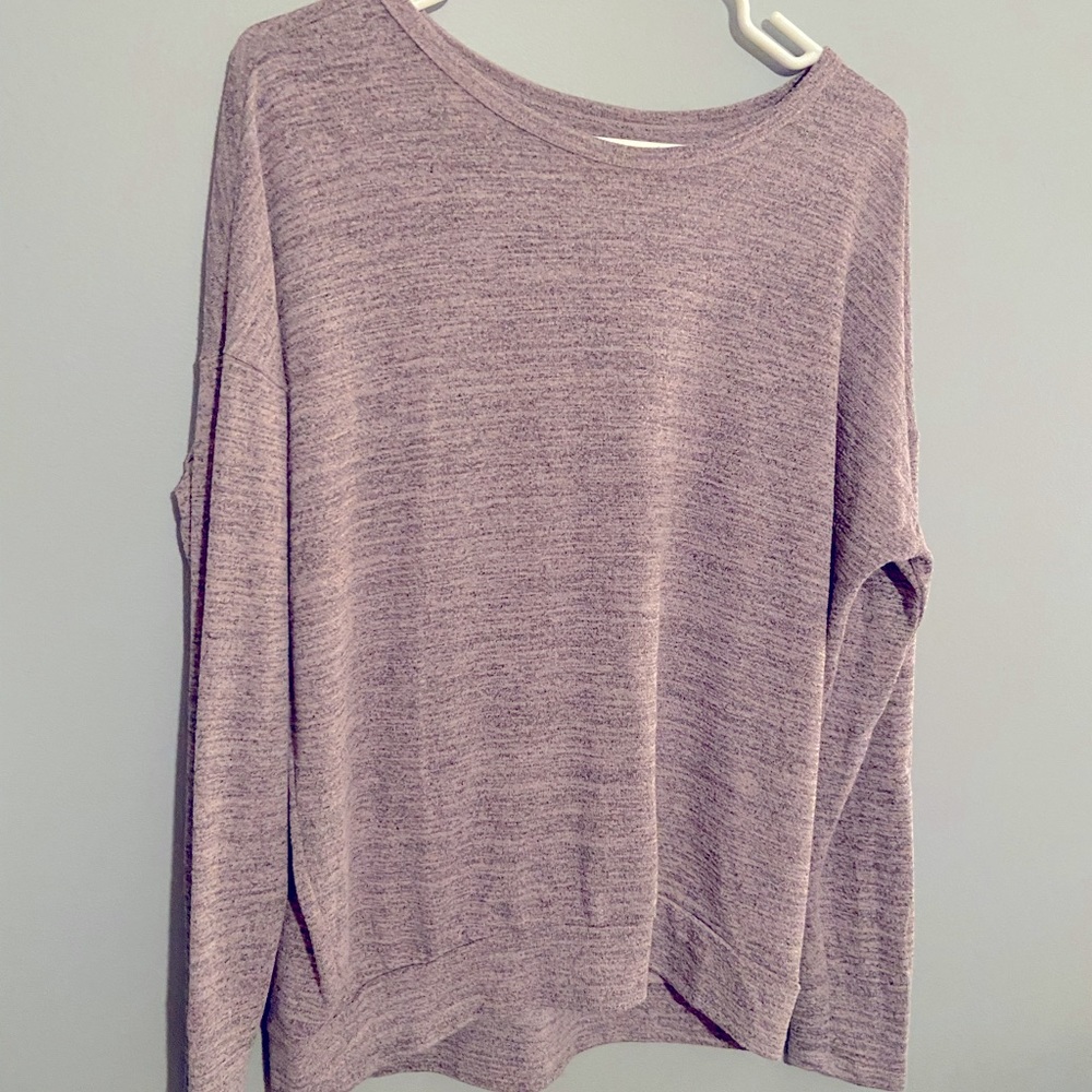 Very lightweight purple sweater size M